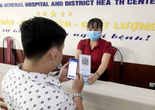 Thúc đẩy chuyển đổi số, thanh toán không dùng tiền mặt trong các trường học, cơ sở giáo dục và bệnh viện, cơ sở y tế