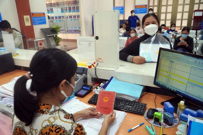 Người dân không phải xuất trình, nộp sổ hộ khẩu khi thực hiện thủ tục hành chính