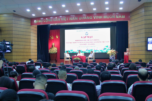 Bộ Thông tin và Truyền thông gặp mặt báo chí nhân dịp 97 năm Ngày Báo chí cách mạng Việt Nam