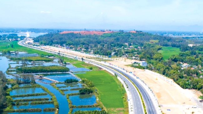 Quảng Ngãi ưu tiên đầu tư hạ tầng giao thông