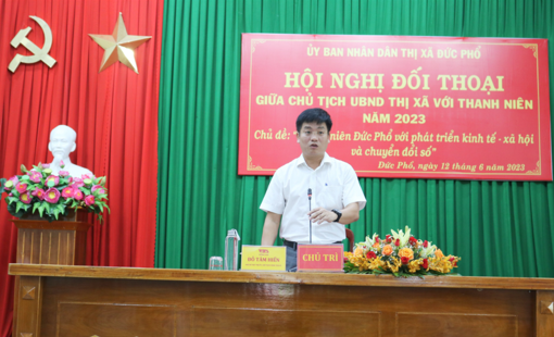 Đối thoại với thanh niên về chủ đề “Thanh niên Đức Phổ với phát triển kinh tế - xã hội và chuyển đổi số”.